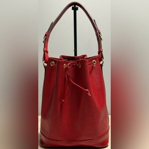 Louis Vuitton Vintage Noé GM Epi Leather